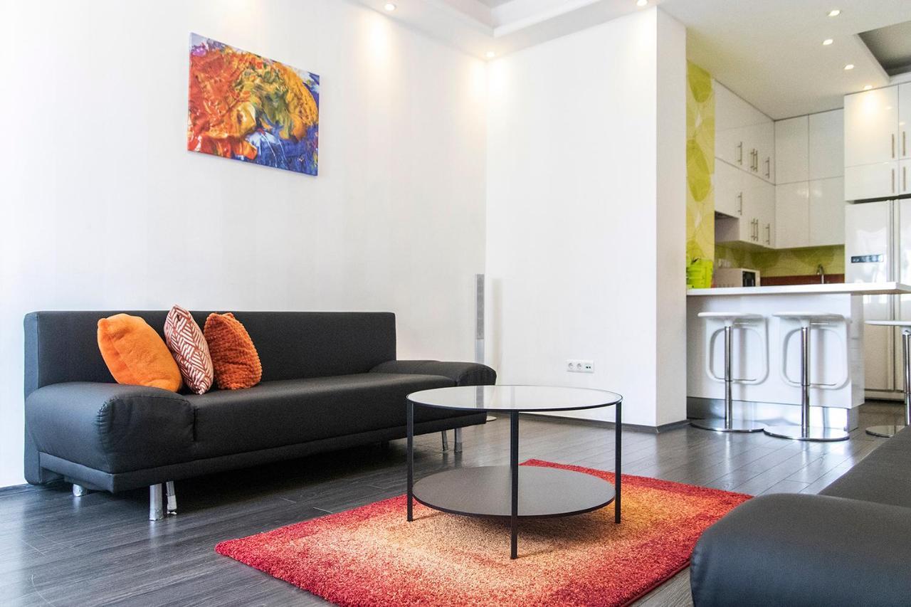 Helena Apartment With View On St. Stephan'S Basilica Budapest Esterno foto