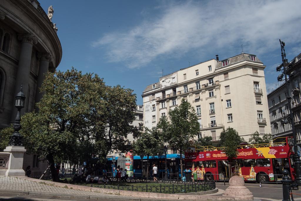 Helena Apartment With View On St. Stephan'S Basilica Budapest Esterno foto