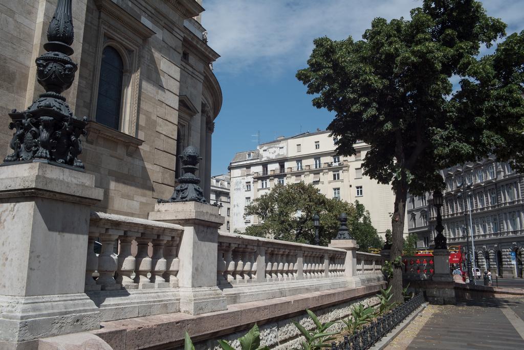 Helena Apartment With View On St. Stephan'S Basilica Budapest Esterno foto