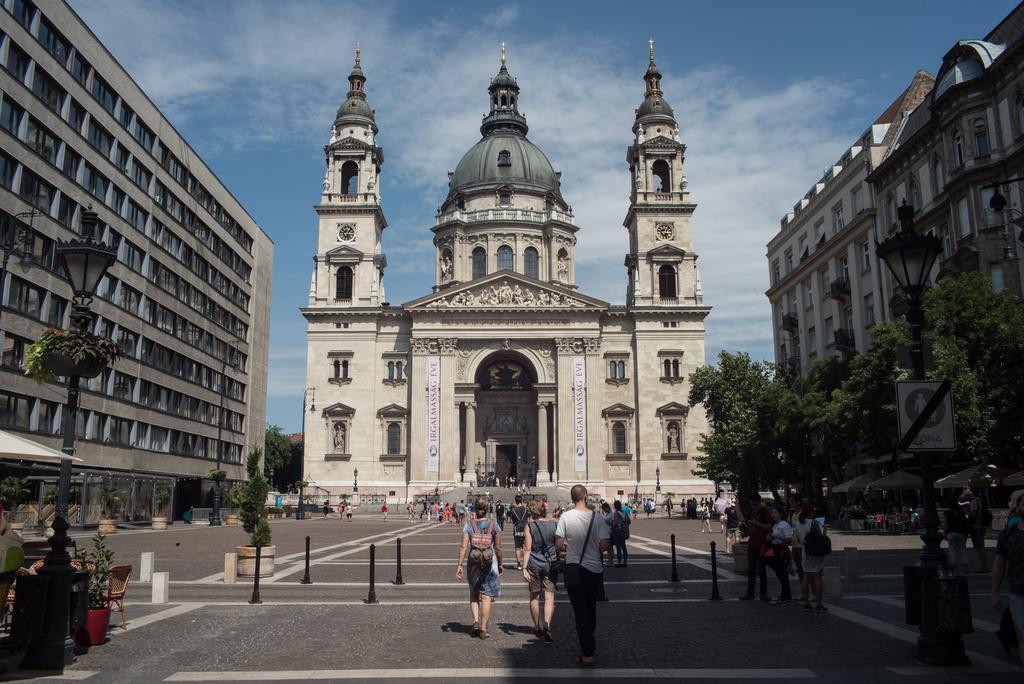 Helena Apartment With View On St. Stephan'S Basilica Budapest Esterno foto